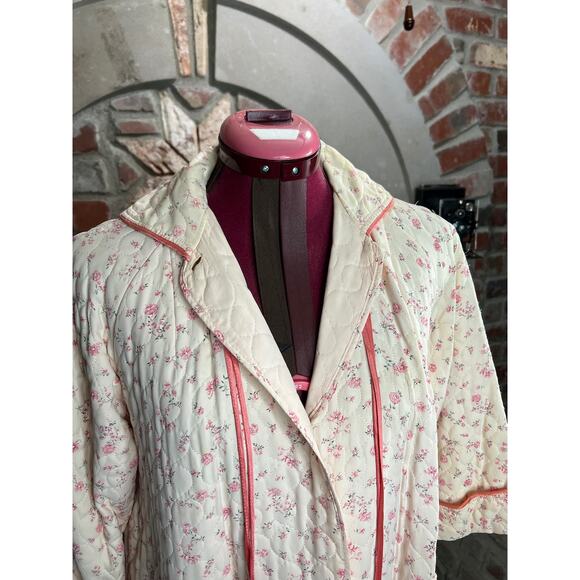 robe quilted floral pink cream light button front - Picture 14 of 16